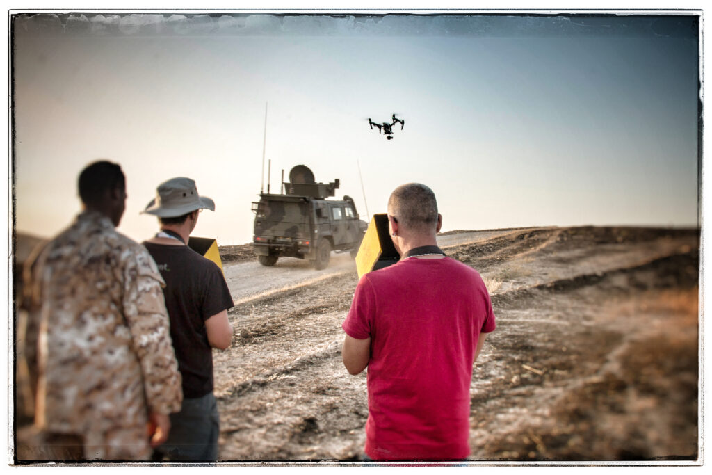 Operazione con drone in scenario non standard e critico - pilota professionista Droneria Emiliana in missione complessa